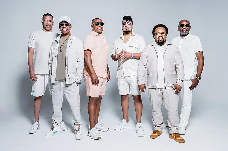 Sexta-feira (30), tem megashow do Grupo Revelação no Casarão do Firmino, em comemoração aos 30 anos de carreira 2 Sexta-feira (30), tem megashow do Grupo Revelação no Casarão do Firmino, em comemoração aos 30 anos de carreira