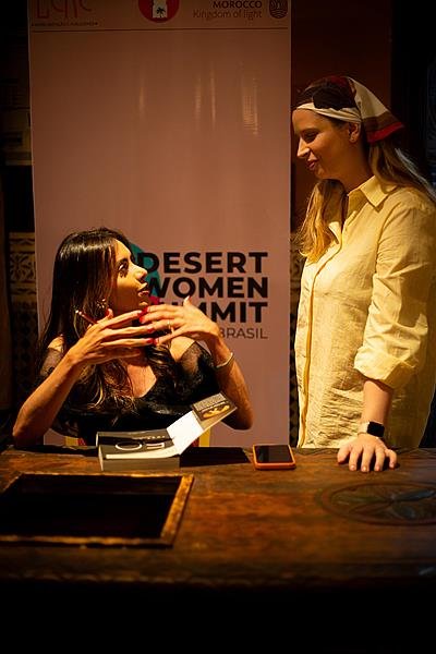 “50 Tons de Luxo” ganha prévia no coração do Saara durante o Desert Women Summit