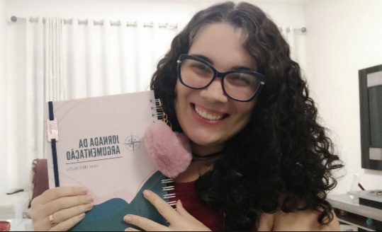 A arte de argumentar: o poder da redação como ferramenta de ascensão pessoal e o método AC4 de Midian Mafra
