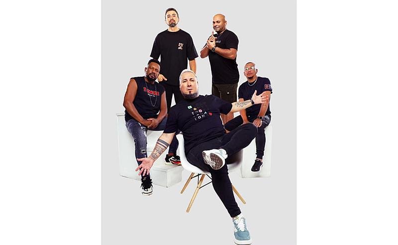 Grupo Parakundê e Dudu Kappu são as atrações deste sábado (14), no Alto Vidigal Brasil Grupo Parakundê e Dudu Kappu são as atrações deste sábado (14), no Alto Vidigal Brasil