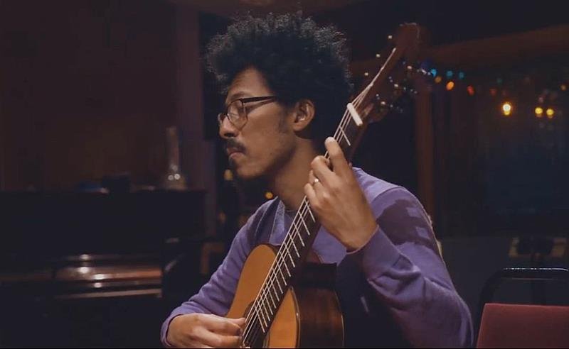 Rocinante lança mini documentário sobre bastidores do novo disco de João Luiz dedicado a Leo Brouwer