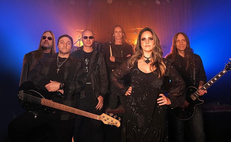 Twilight Aura retorna com álbum envolvente e colaborações de peso