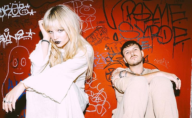 Duo de rock The Haunt fala abertamente sobre ansiedade e depressão em “Own Me” (Part. Mod Sun)