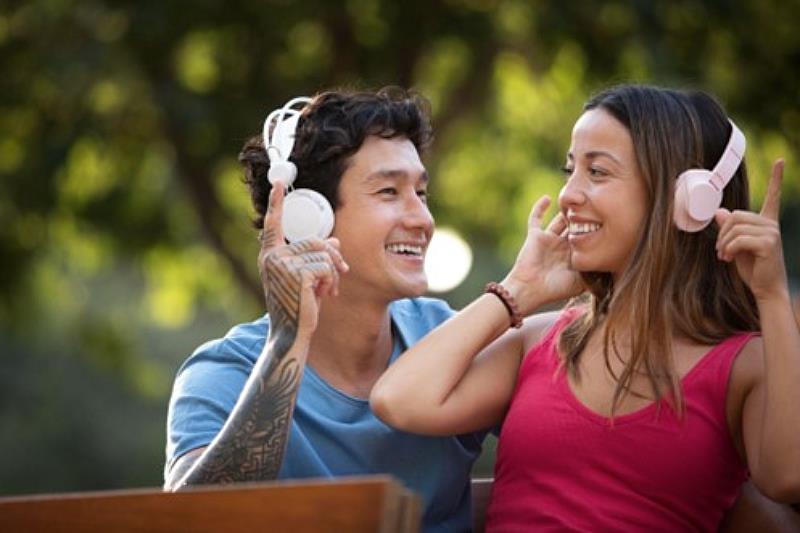 Dia dos Namorados: 12 ideias de presentes criativos, afetivos e conscientes para quem ama de verdade (e pensa fora da caixa)