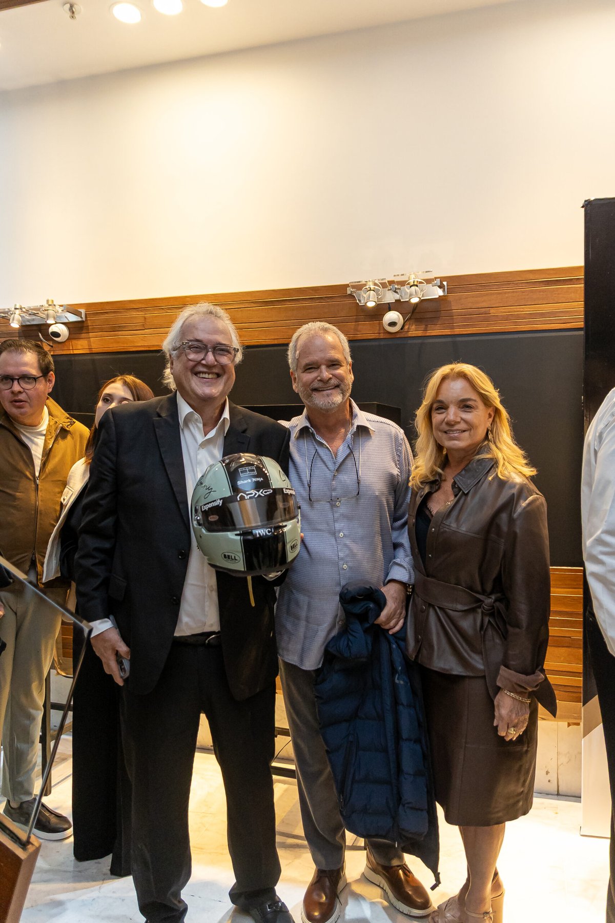 IWC e Sara Joias celebram a estreia de F1 com elegância no Shopping Leblon 3 IWC e Sara Joias celebram a estreia de F1 com elegância no Shopping Leblon