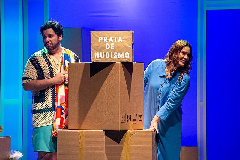 Inspirada na obra de Roberto Carlos, a comédia romântica “Detalhes de Nós Dois”, com Helga Nemetik e Pedro Henrique Lopes, fará duas apresentações, nos dias 5 e 6 de julho, no Teatro Multiplan, na Barra da Tijuca 4 Inspirada na obra de Roberto Carlos, a comédia romântica “Detalhes de Nós Dois”, com Helga Nemetik e Pedro Henrique Lopes, fará duas apresentações, nos dias 5 e 6 de julho, no Teatro Multiplan, na Barra da Tijuca