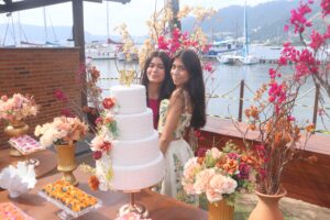 Helena Strada celebra seus 17 anos com amigos em Niterói 4 Helena Strada celebra seus 17 anos com amigos em Niterói