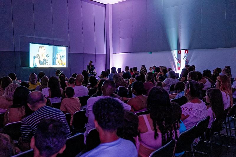 Seletiva de modelos chega a Niterói com editoriais de moda