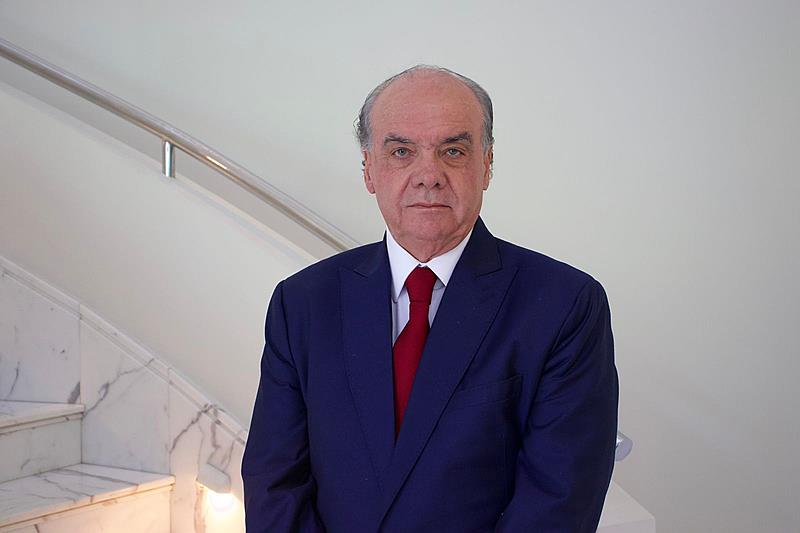 Empresário Fernando Costa cobra prioridade para a educação superior no Brasil