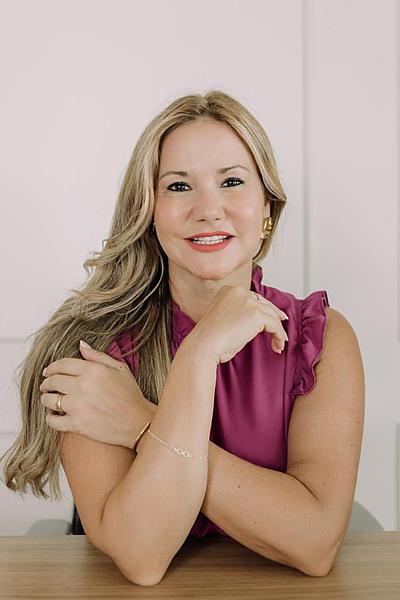 Fernanda Napoleão: A especialista em relacionamentos que transforma dores em recomeços emocionais