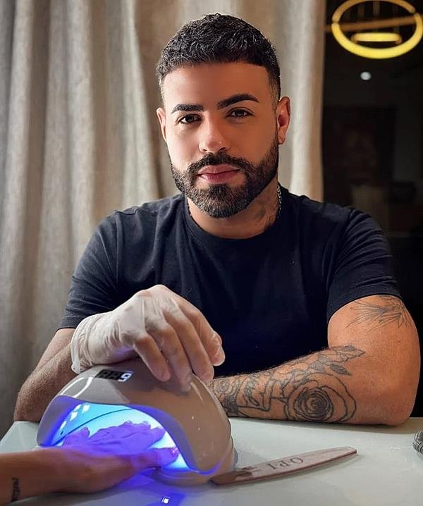 Especialista em alongamento de unhas, Rick Gomes se destaca pela formação de profissionais e atuação no mercado de beleza 3 Especialista em alongamento de unhas, Rick Gomes se destaca pela formação de profissionais e atuação no mercado de beleza