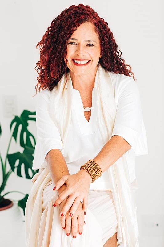 Larissa Rios fortalece atuação em desenvolvimento humano e bem-estar animal com metodologia própria