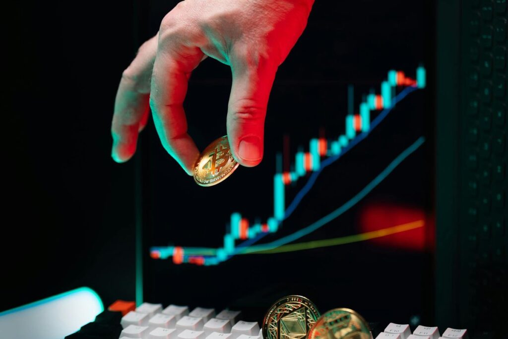 Como os memes influenciam decisões de investimento no mercado cripto