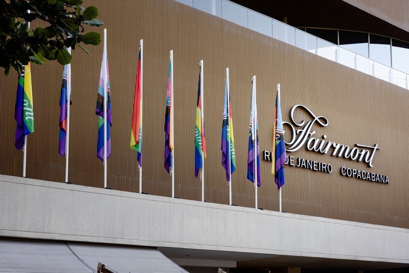 Fairmont Rio celebra o orgulho LGBTQIAPN+ em grande estilo