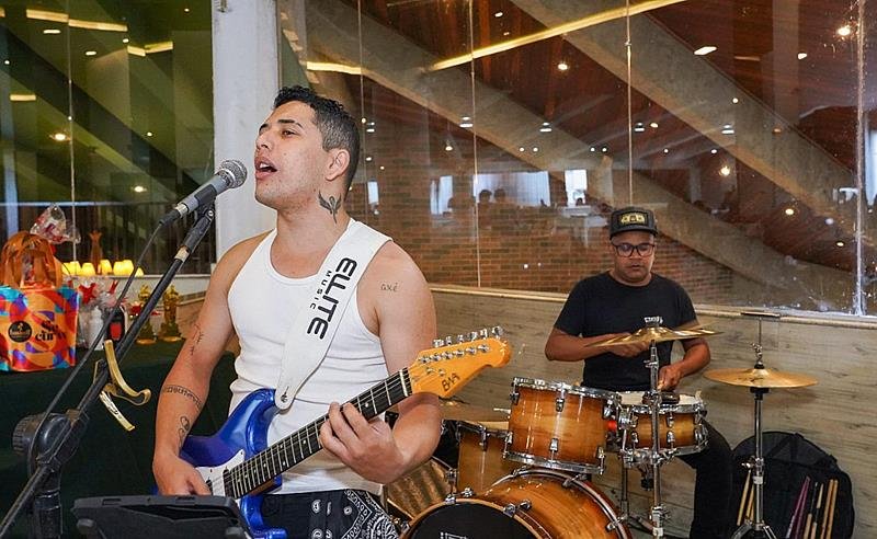 Banda Códigos de Fenrir agita o Esquina 62 com muito pop rock neste sábado