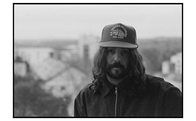 HAZLETT inicia uma nova era com “Mountain of a Memory”