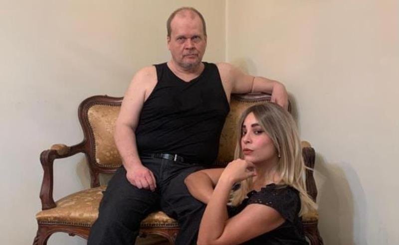 Um Drinque com Tony Hop