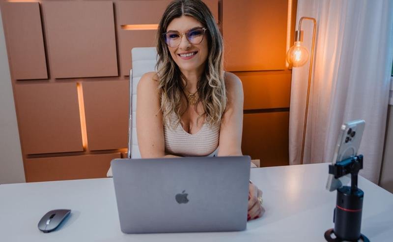 Psicóloga Renata Camargo lança metodologia inovadora para atendimento de adolescentes contemporâneos e forma profissionais com excelência clínica Psicóloga Renata Camargo lança metodologia inovadora para atendimento de adolescentes contemporâneos e forma profissionais com excelência clínica