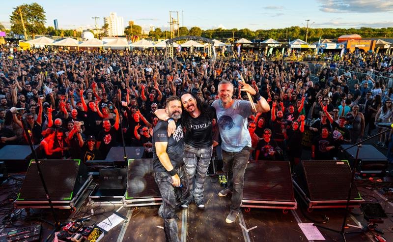 Sami Chohfi anuncia a “Weird is the Way Tour” no Brasil, com quatro shows que celebram a beleza de ser diferente