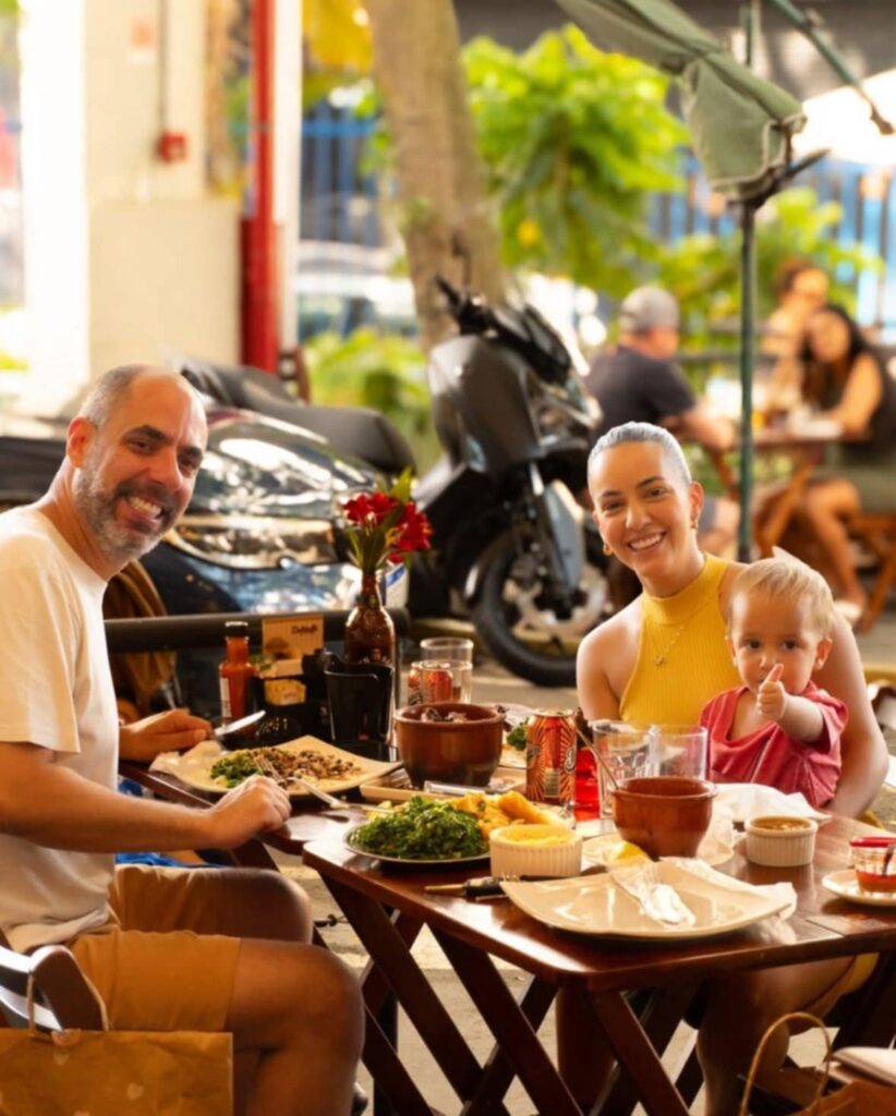Casal ganha notoriedade com Vovô do Chopp