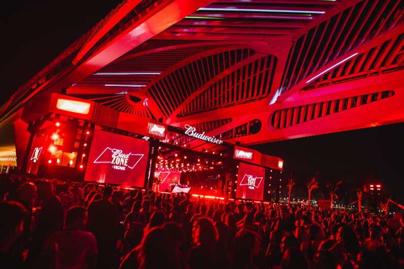 Village atrai 20 mil pessoas e movimenta R milhões no Rio