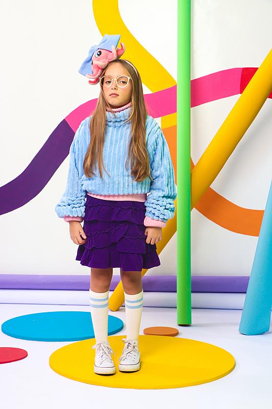 Ai que frio! Editorial de moda de inverno infantil apresenta looks que você pode montar em casa