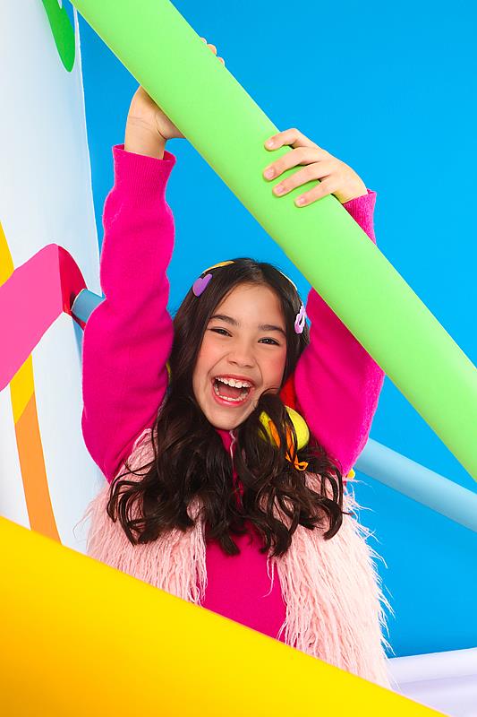 Ai que frio! Editorial de moda de inverno infantil apresenta looks que você pode montar em casa