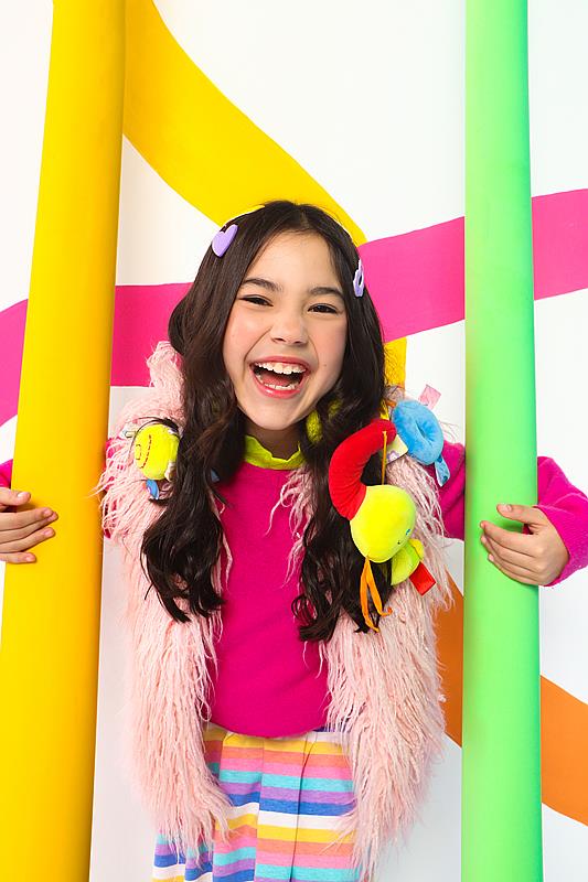 Ai que frio! Editorial de moda de inverno infantil apresenta looks que você pode montar em casa
