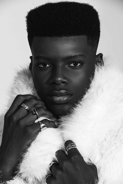 Allx Assessoria aposta no preto e branco em editorial sofisticado de inverno