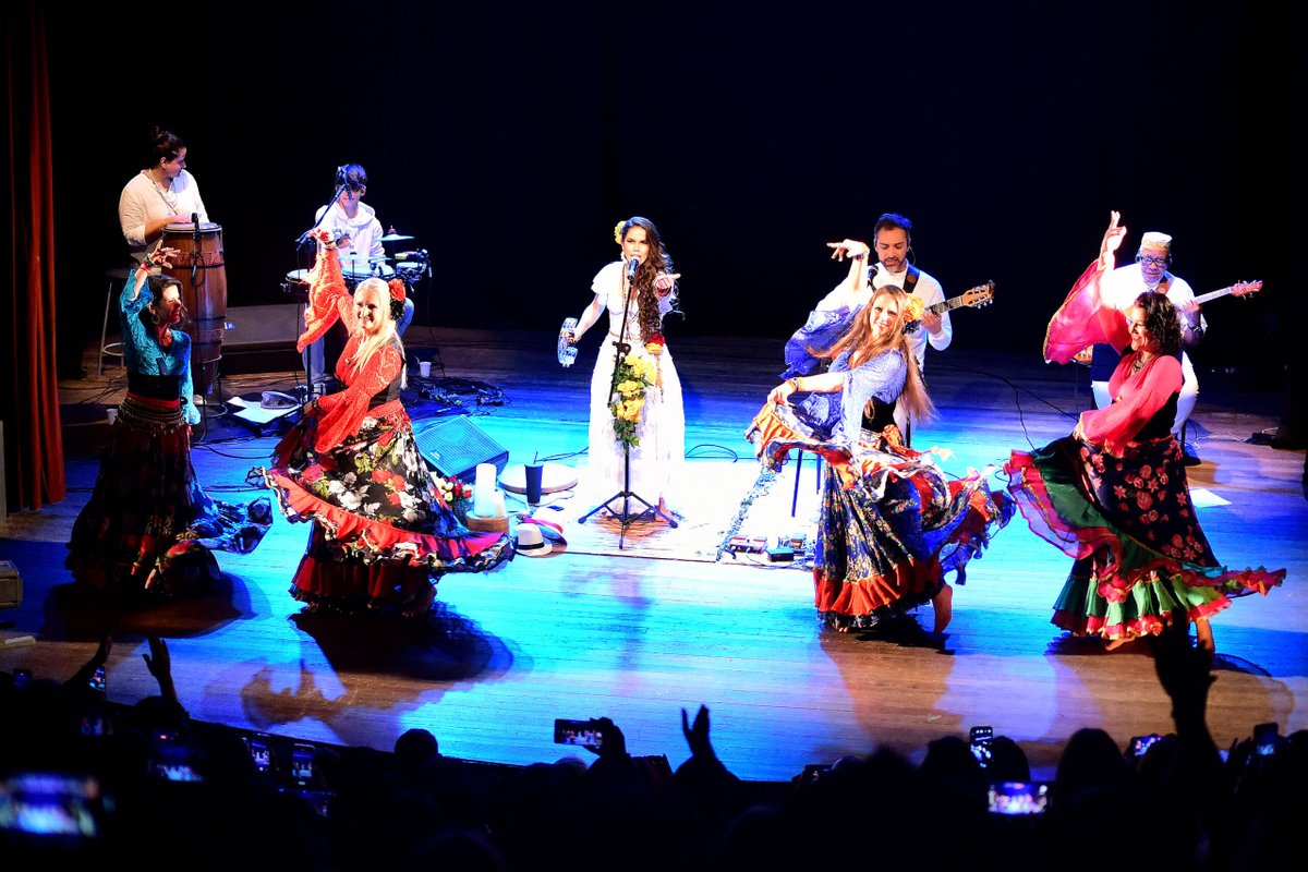 Rosa Amarela celebra cultura cigana em show especial SP 1 Rosa Amarela celebra cultura cigana em show especial SP