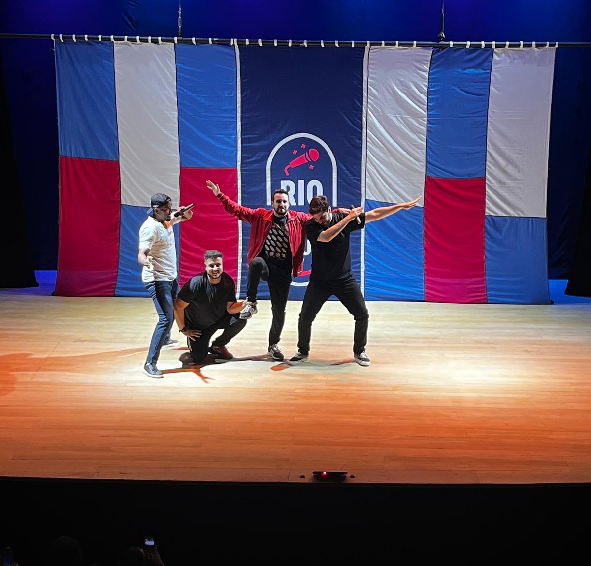 Luciana D’Aulizio se apresenta hoje no Rio Comedy Club