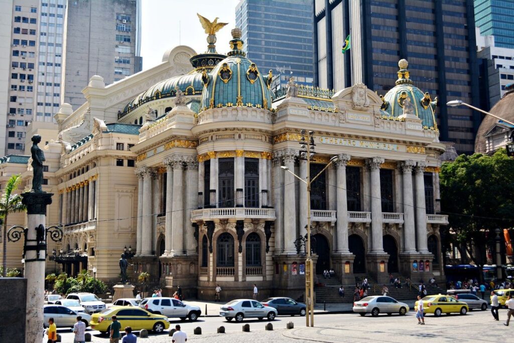 Aniversário do Theatro Municipal terá ópera, balé e concertos gratuitos; confira a programação