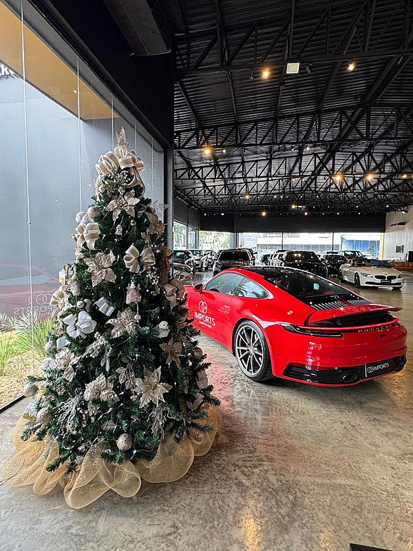 Carros de Luxo: o símbolo máximo de status que movimenta famosos, empresários e faz brilhar a cena goiana