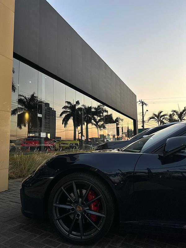 Carros de Luxo: o símbolo máximo de status que movimenta famosos, empresários e faz brilhar a cena goiana