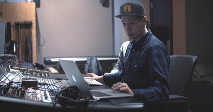 Chrys Gringo: Democratizando o acesso à produção musical profissional e transformando vidas com propósito