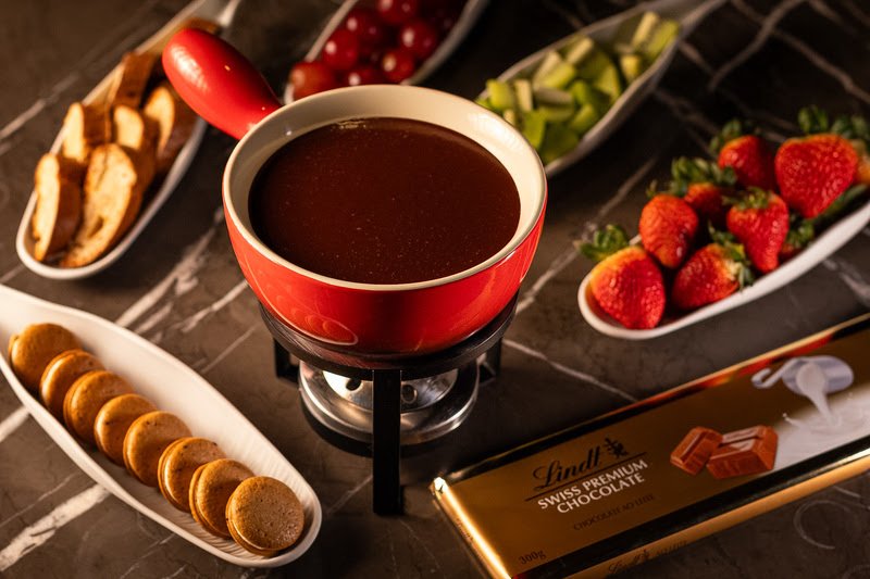 Fondue Lindt é destaque do inverno no Must Restaurant SP