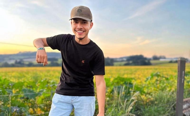 O Surgimento de uma Estrela: Marcos Gabriel, o Influencer de Catanduvas que Conquistou as Redes Sociais 2 Foto: Divulgação