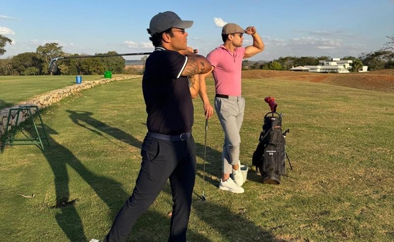 Os Cara do Arrocha, Israel Novaes e Thiago Brava movimentam cenário sertanejo em tarde de golfe em Goiânia