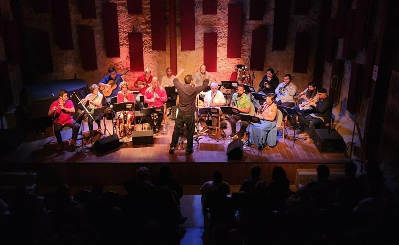 Cidades do interior de Goiás recebem concertos didáticos gratuitos com orquestra de choro do Rio de Janeiro