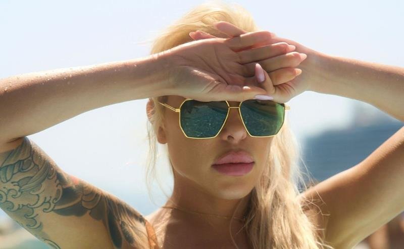 Juliana Herc desembarca em Mykonos para curta temporada de verão europeu