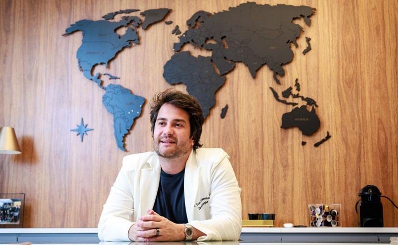 r. Ivan Rollemberg desembarca em Brasília com tour exclusivo no dia 26 de agosto