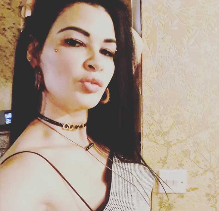 Ex-modelo brasileira expressa vontade de participar do reality A Fazenda, da Rede Record