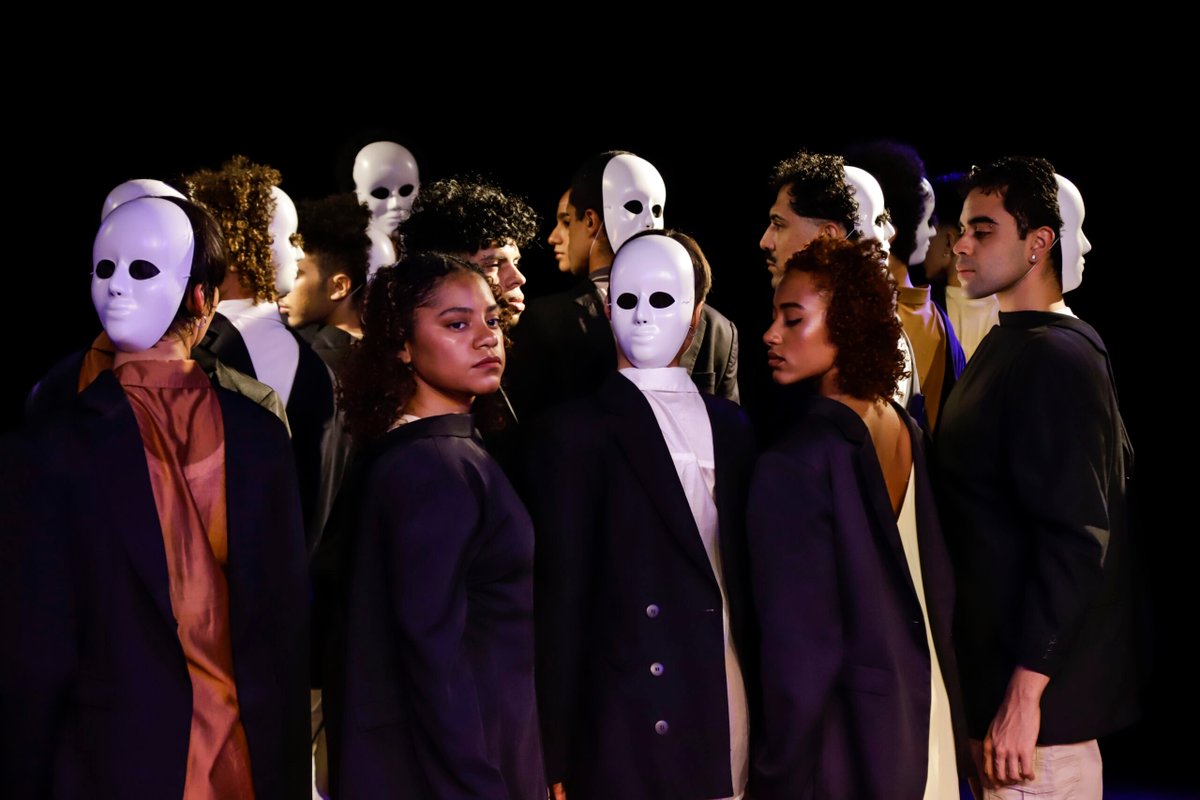 Estudantes da São Paulo Escola de Dança apresentam “Rostos de Janus” na Semana Paulista de Dança, dia 30 de agosto, no vão do MASP