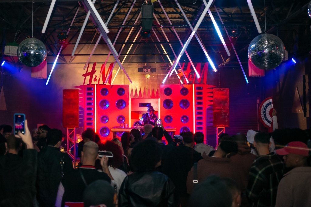 H&M chega a São Paulo com experiências imersivas