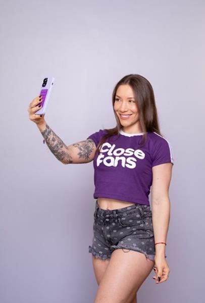 Ela foi expulsa da academia por causa de um short, hoje vive da própria liberdade
