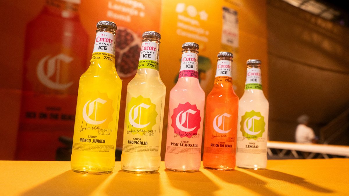 Dupla Israel & Rodolffo e Corote Drinks Ice marcam presença na Feijoada Winter em Franca (SP)
