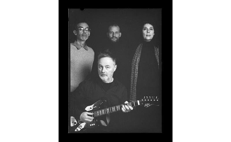 Stereolab lança dois novos singles “Fed Up With Your Job” e “Constant And Uniform Movement Unknown” Stereolab lança dois novos singles “Fed Up With Your Job” e “Constant And Uniform Movement Unknown”