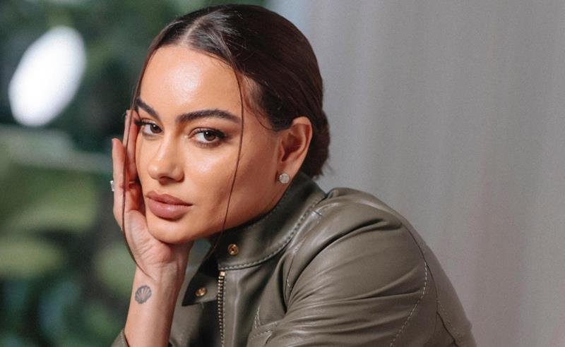 Erica Miguelia: a empresária que abriu o mercado de transplante de sobrancelhas no Brasil Erica Miguelia: a empresária que abriu o mercado de transplante de sobrancelhas no Brasil