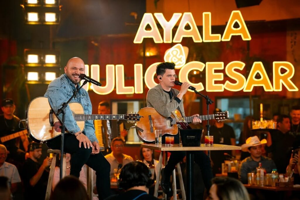 Ayala & Júlio César despontam como nova força do sertanejo Ayala & Júlio César despontam como nova força do sertanejo