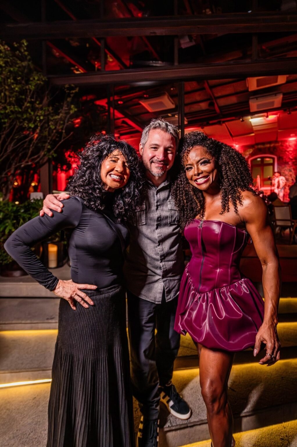 P´Alma abre Negroni Week com noite icônica no Rio Bianca Teixeira Sergio Lopes e Adriana Bombom credito Nubra Fasari 2 scaled 1